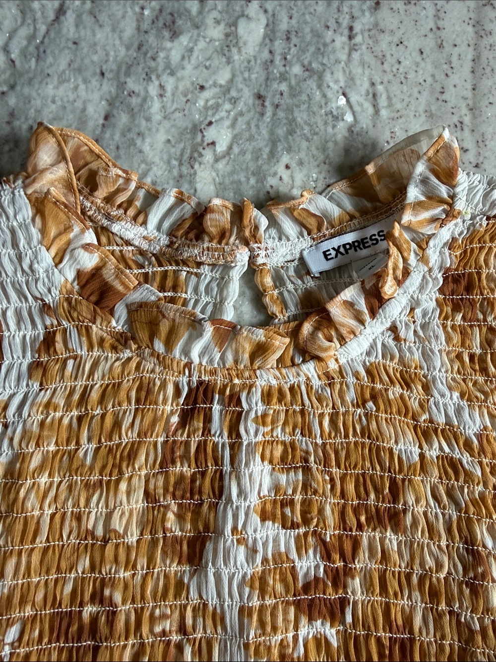 Express Floral Top - Picture 4 of 11